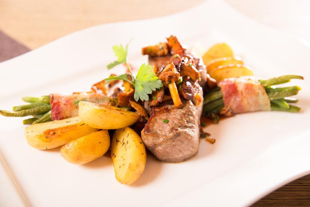 Hotel Zur-Borke Neuenrade Ngoại thất bức ảnh
